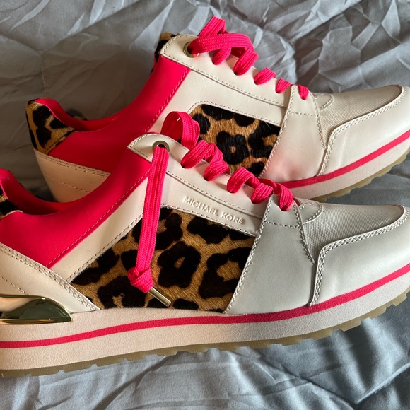 New Michael Kors sneakers! - Picture 3 of 11